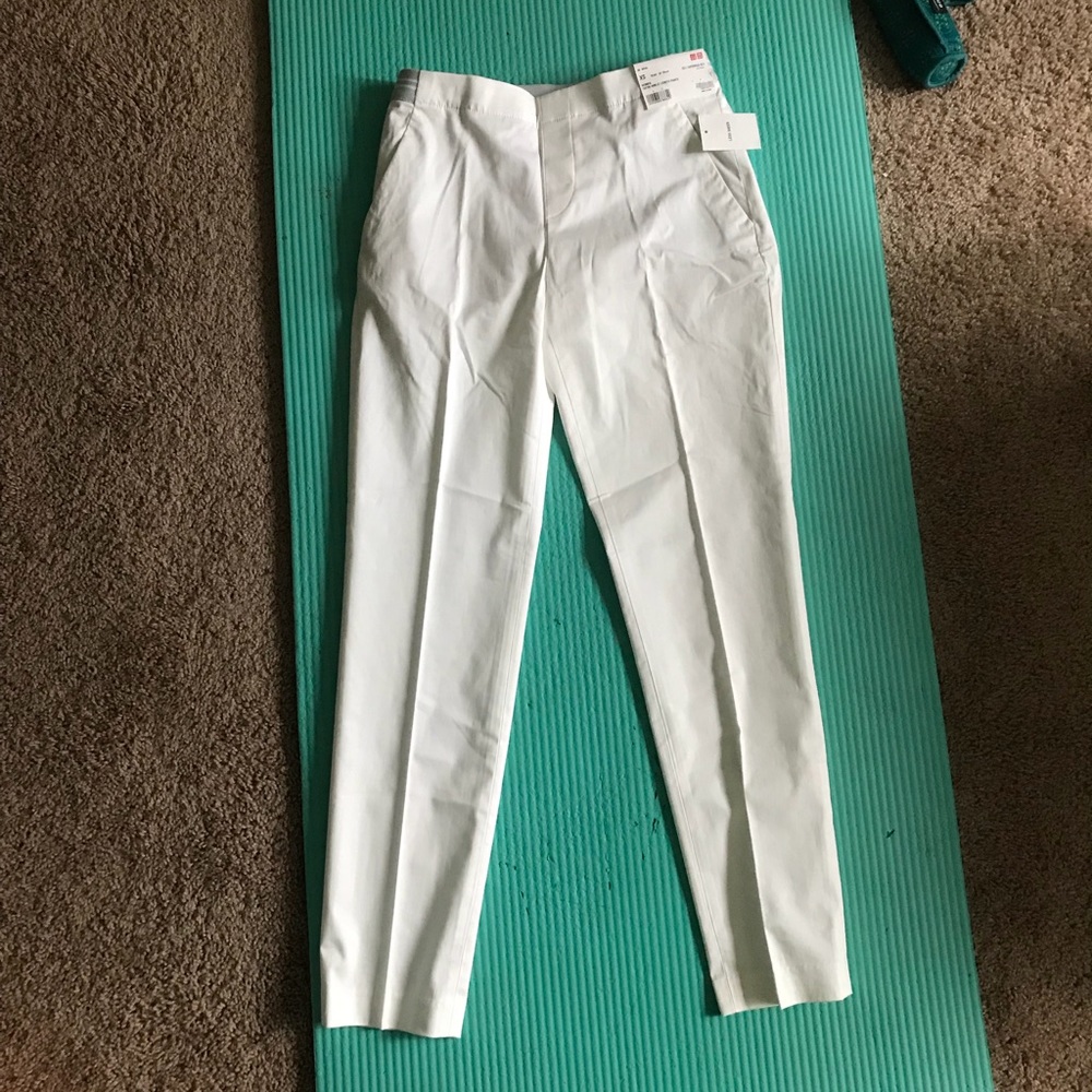 Uniqlo White Ankle Length Pants XS / 24-25